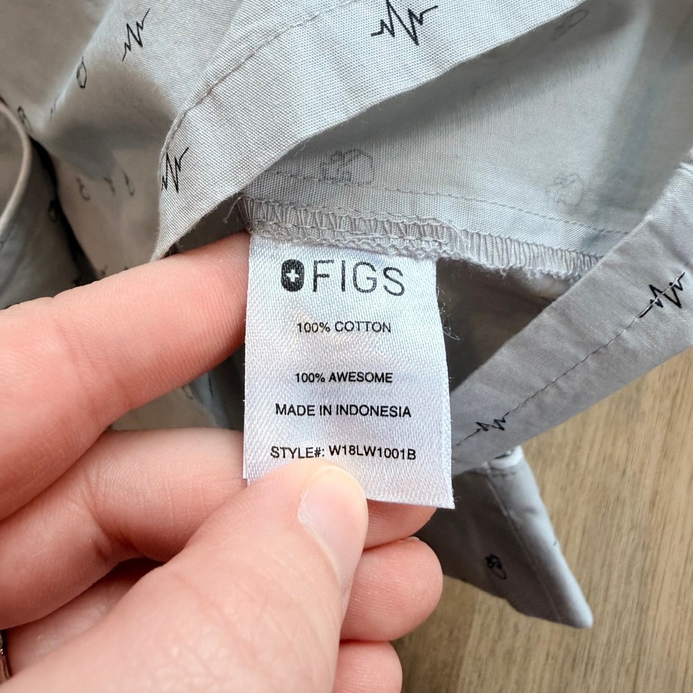 FIGS Womens Gray Heart EKG Print Cotton Pajama Top Shirt Medium - Picture 5 of 6